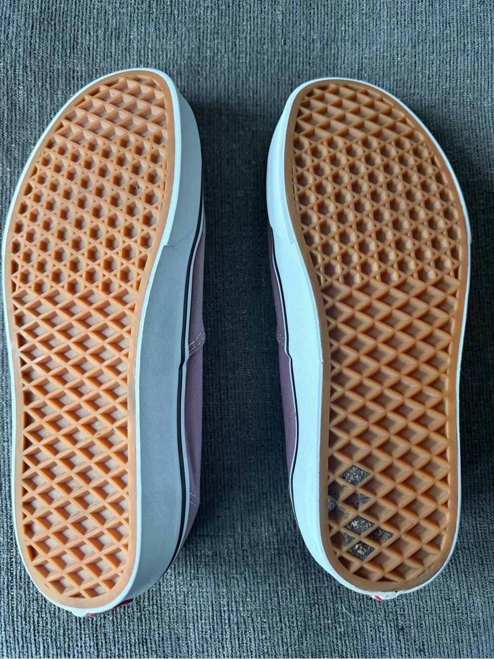 Vans Women's 8 Mauve Classic Canvas Low-Top Sneakers - Picture 3 of 3